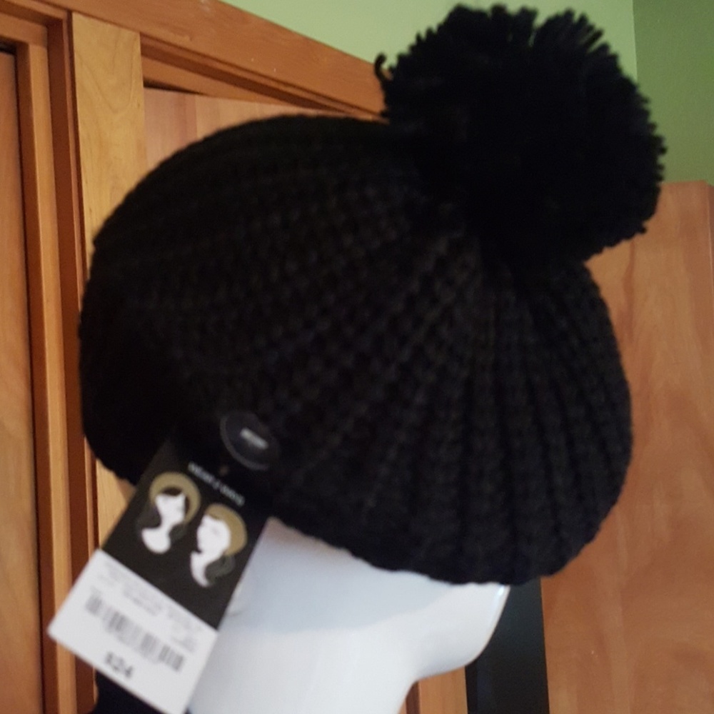 Beautiful Womans Knit Black Beret Tam w/pom pom - Picture 8 of 8